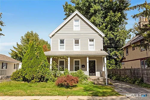 68 Leonard St Photo 1