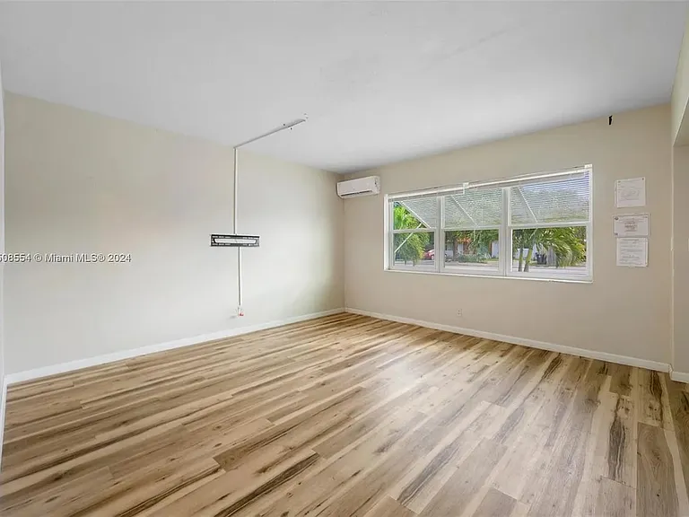 1721 NE 15th Ave #1721 — Photo 5