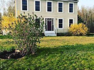 14 Birch Ln, Wales, ME 04280