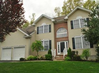 3 Candour Ct, Hackettstown, NJ