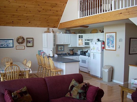 Dining Kitchen Area