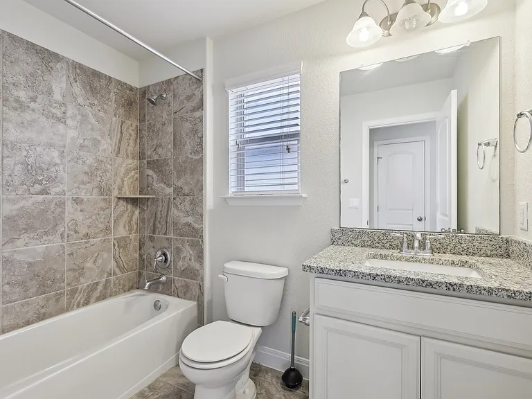 10418 Turnbull Loop — Photo 25