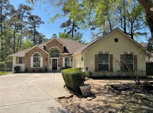 14 Cairn Oaks Pl, Spring, TX 77381