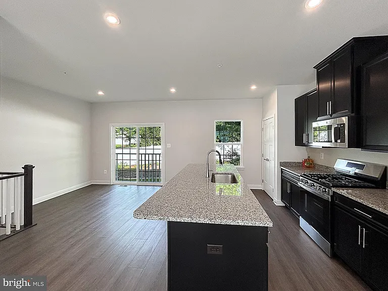 338 Paca Gardens Ln — Photo 5