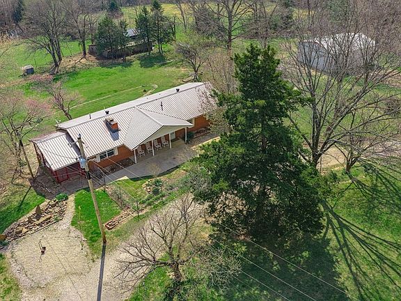 2nd image of 20096 Hidden Valley Rd