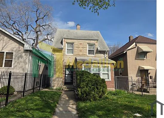 8749 S Wabash Ave
