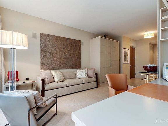 4th image of 301 Mission St APT 1001