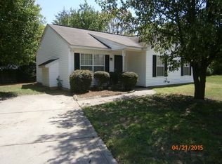 631 Graham Meadow Dr, Charlotte, NC 28213