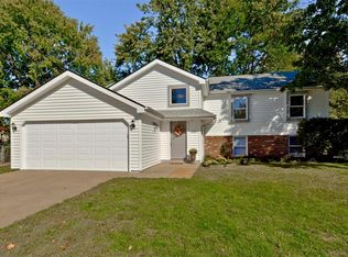 615 Bugle Hill Dr, Florissant, MO