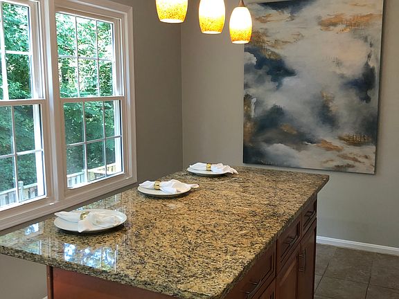 5th image of 4922 McFarland Dr