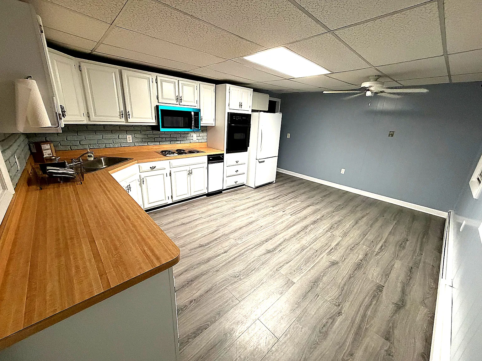 2 bed, 1000 sqft, $2,300 — Photo 1