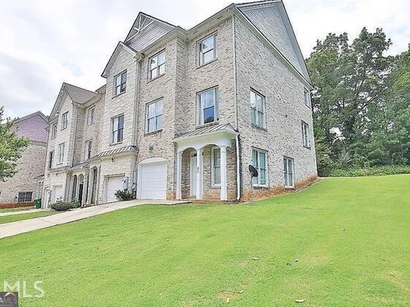 4861 Pinnacle Dr, Stone Mountain, GA 30088