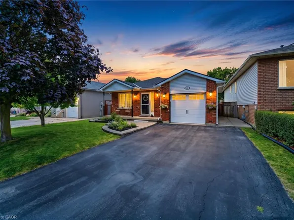 44 Marion St, Hamilton, ON L0R 1W0