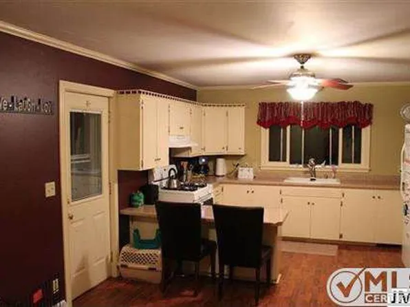 506 S Cochran Ave, Charlotte, MI 48813