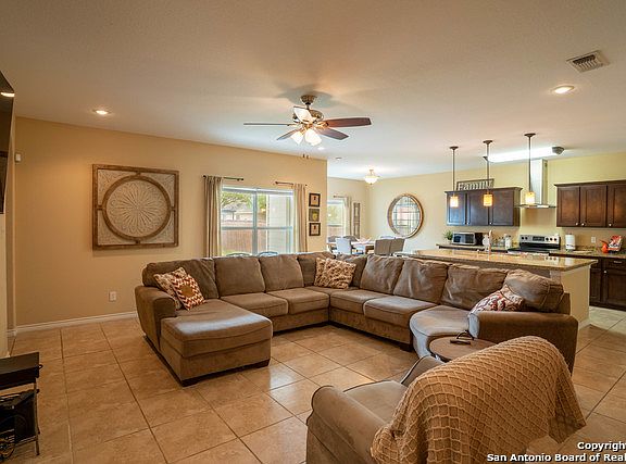 5th image of 7706 Dumbarton Dr