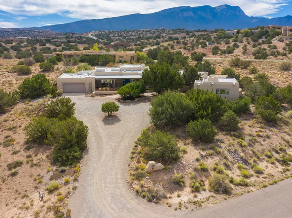 27 Calle Corvo, Placitas, NM 87043