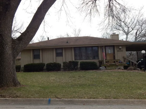 1100 Luster Ln, Des Moines, IA 50315