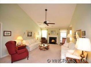 35 Meadow Pathway Dr, Fletcher, NC 28732