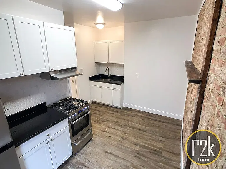 31-69 33rd St #26 — Photo 2