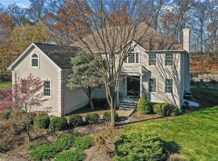 19 Dorian Way, Campbell Hall, NY 10916