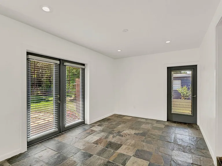 3345 Lila Dr — Photo 6