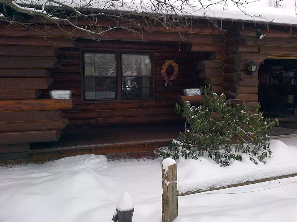 2115 Bowen Rd photo 1