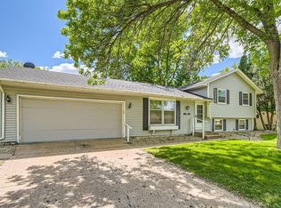 2084 102nd Ave NW, Coon Rapids, MN 55433