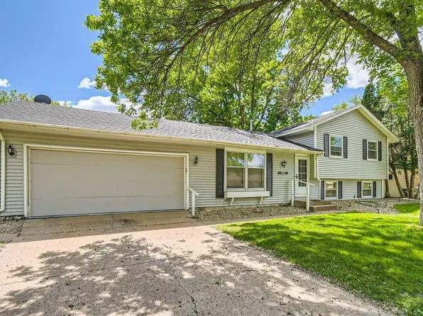 2084 102nd Ave NW, Coon Rapids, MN 55433