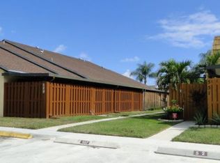 533 Springdale Cir, Palm Springs, FL 33461