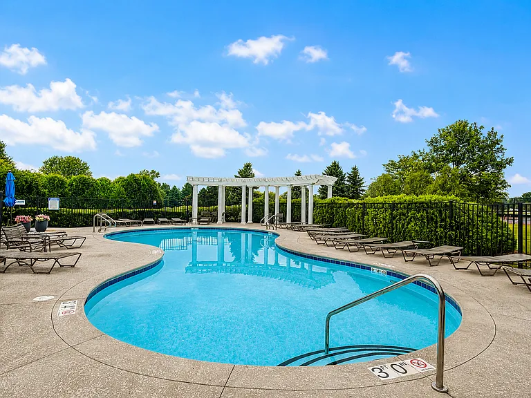 120 Lakeshore Dr #120 — Photo 34