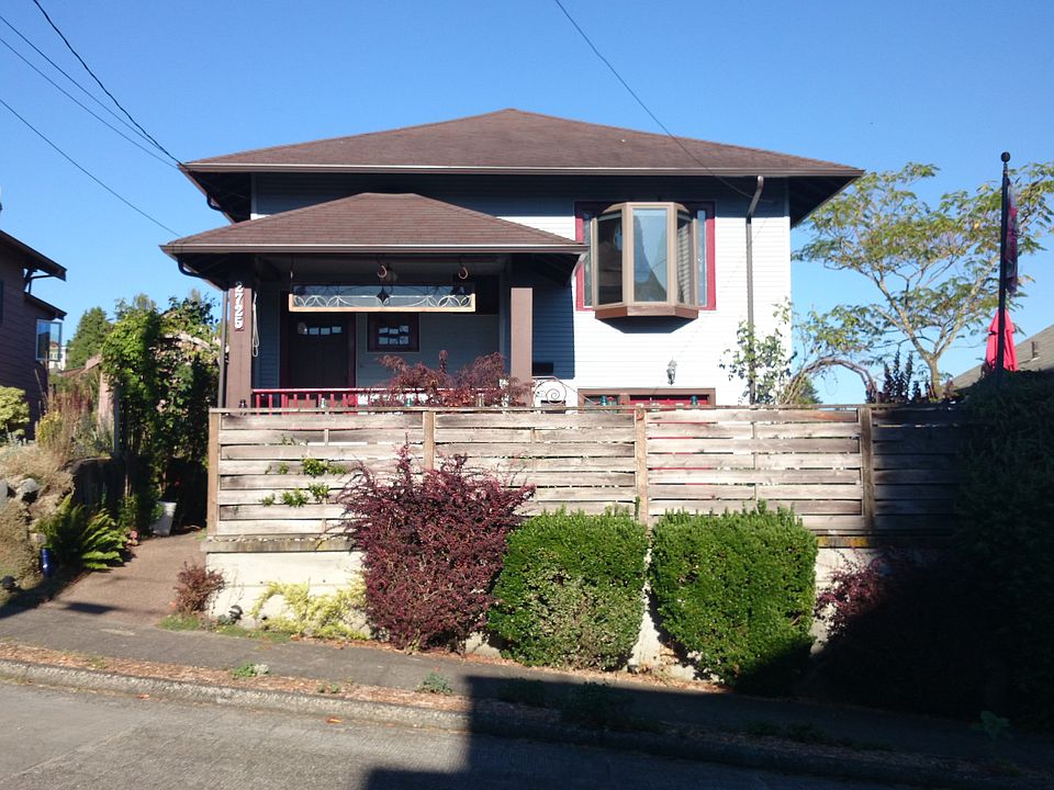 1st image of 2725 Nob Hill Ave N