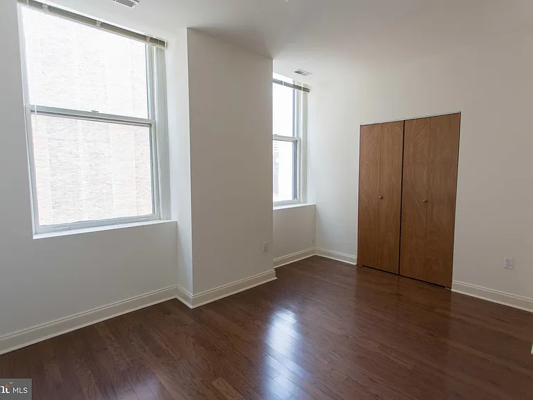 1600-2 Walnut St #501 — Photo 20