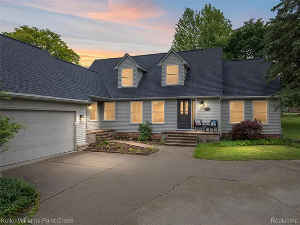 1379 Hathaway Rising, Rochester Hills, MI 48306