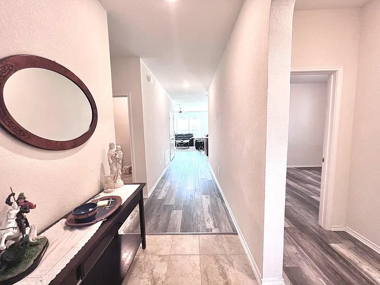 7900 Crystalbrook W — Photo 5