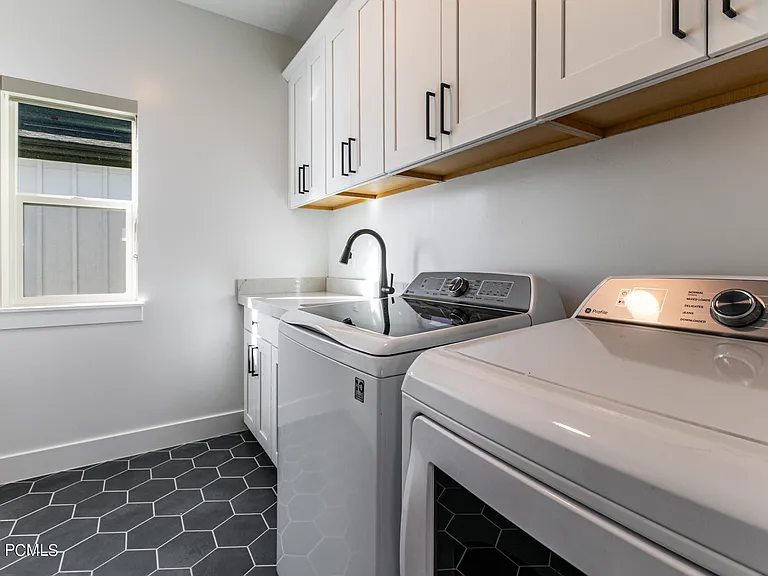 6518 Purple Poppy Ln — Photo 18