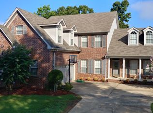 58 Masters Place Dr, Maumelle, AR 72113