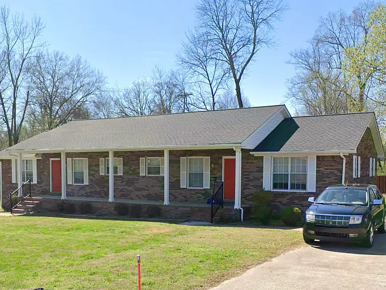 1501 Mildred Dr — Photo 1