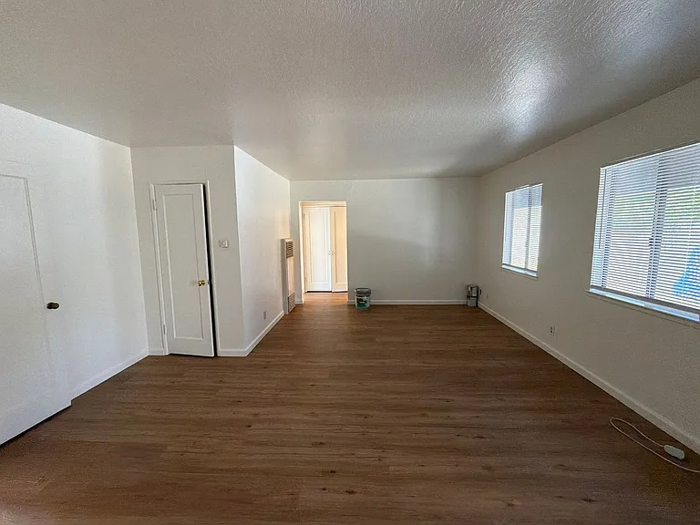 314 Lawton Street — Photo 16