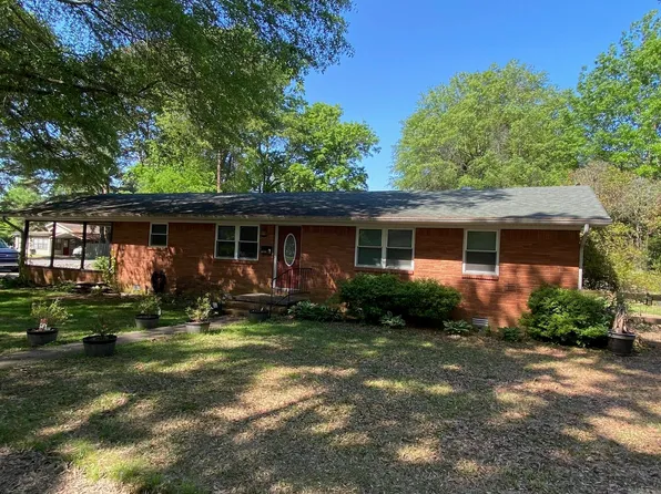 318 Barker St, Lonoke, AR 72086