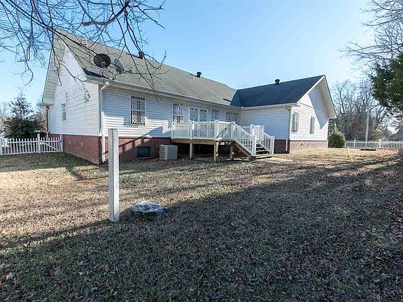 5th image of 2601 Miller Ln