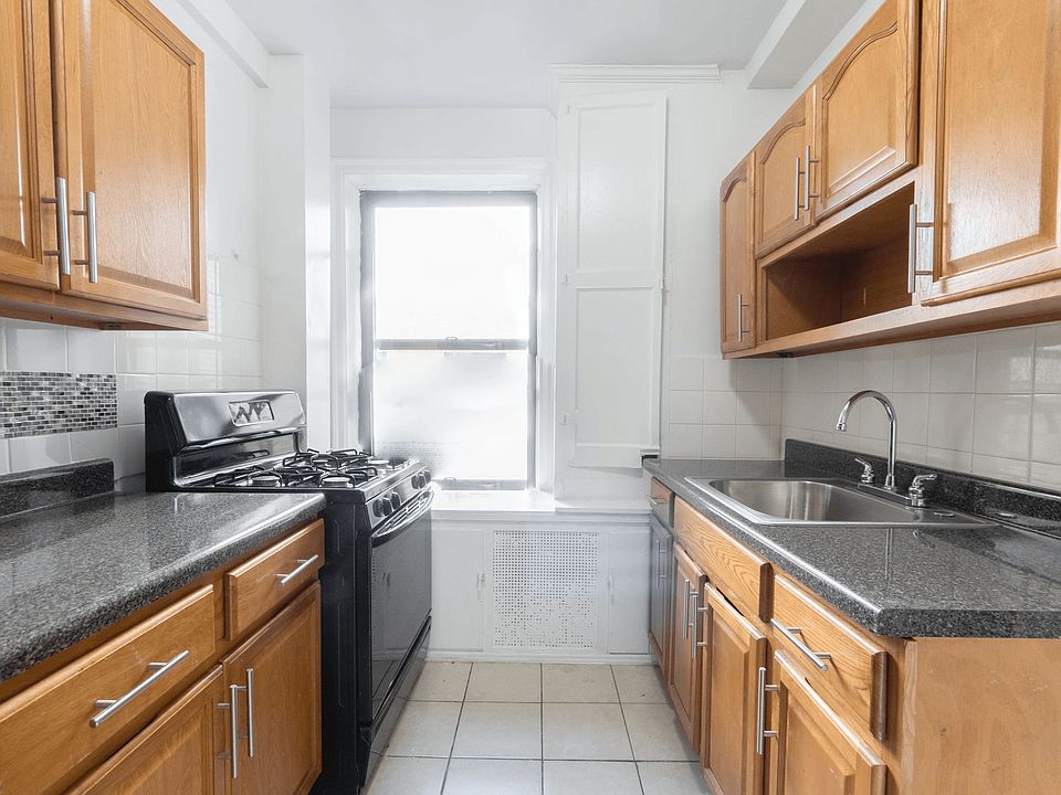 1st image of 158 S Harrison St APT 3D