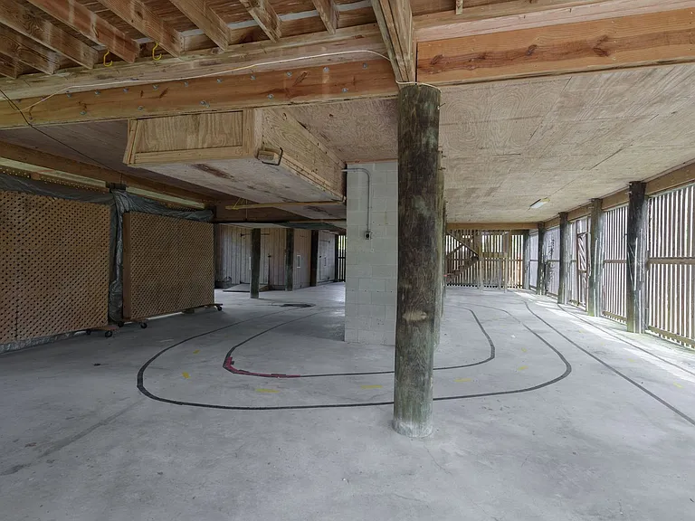2108 Ion Ave — Photo 29
