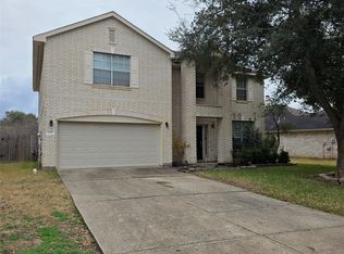 2715 Riverhollow Ln, Sugar Land, TX 77479