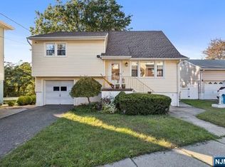 3 Carlen Ct, Fairview, NJ 07022