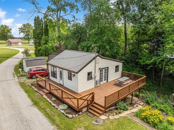 11896 W Breezy Point Dr, Monticello, IN 47960