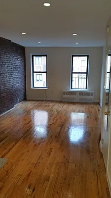 Rented by Chartwell Manhattan Realty | media 37
