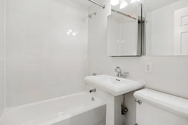 Rented by Cooper & Cooper Real Estate | media 15