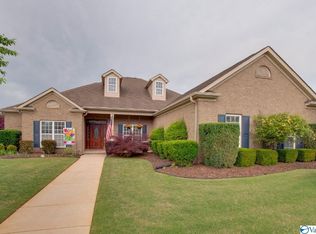 7 Wax Ln SW, Huntsville, AL 35824