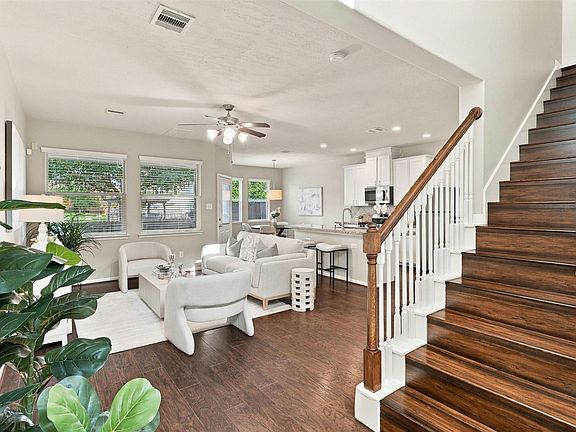 4th image of 8323 Lamond Ln