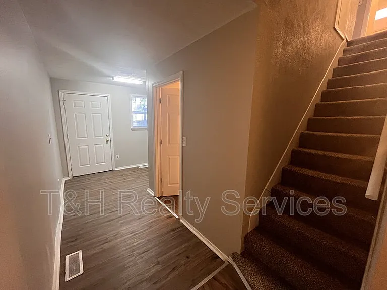 609 S Crystal St — Photo 10